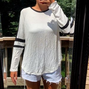 Color Thread Long Sleeve White&Black Top⚪️⚫️